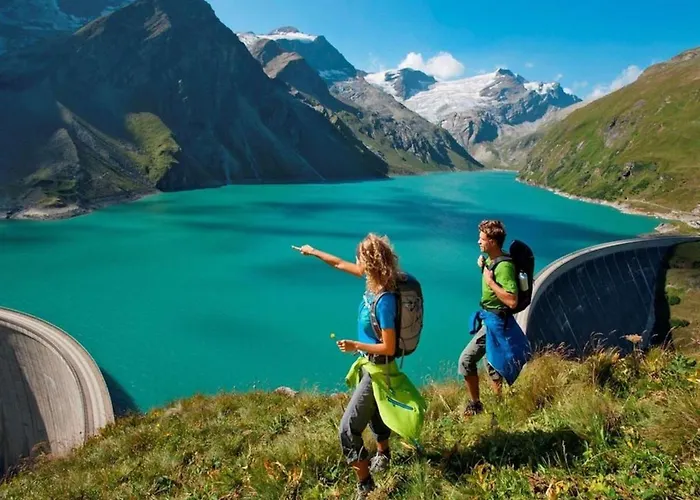 Sunny Alpine By The Slopes Kaprun