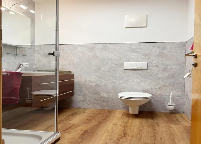 Sunny Alpine By The Slopes * Kaprun